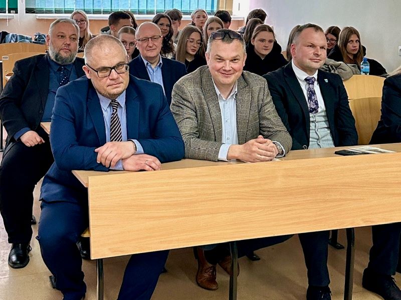 Zdjęcie prezentujące - Czy przewrót majowy podzielił Polskę na sto lat? Dyskusja historyków w Akademii Piotrkowskiej