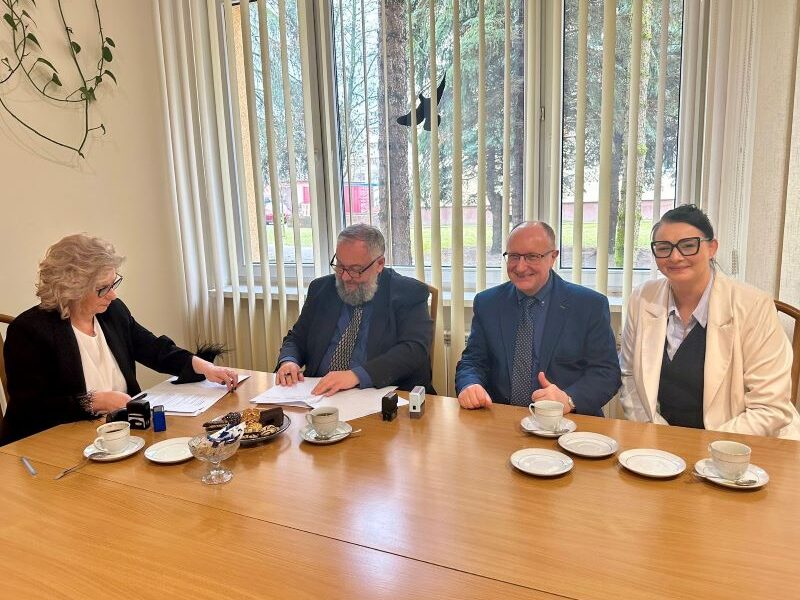 Zdjęcie prezentujące - Współpracujemy ze Szkołą Podstawową nr 4 w Radomsku