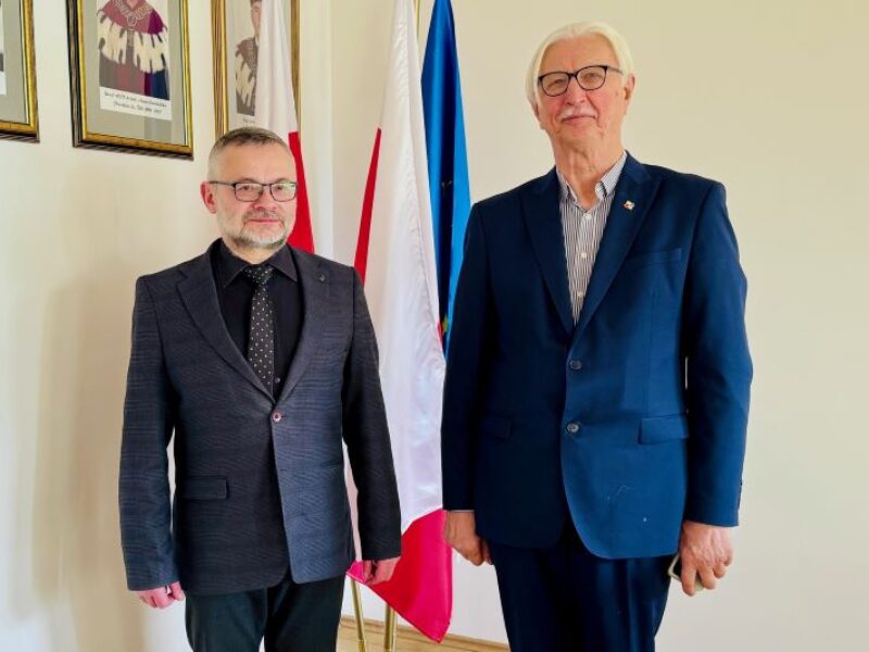 Zdjęcie prezentujące - Akademia Piotrkowska w Piotrkowie Trybunalskim rozmawia o Wydziale Agro-Technicznym.