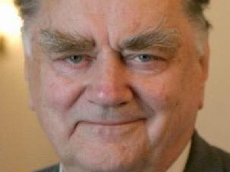 Zdjęcie prezentujące - Jan Olszewski patron Akademii Piotrkowskiej.