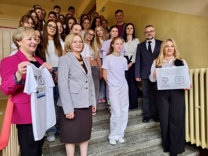 Obrazek ilustrujący - Akademia Piotrkowska uczy młodych ludzi z IV LO w Piotrkowie Trybunalskim