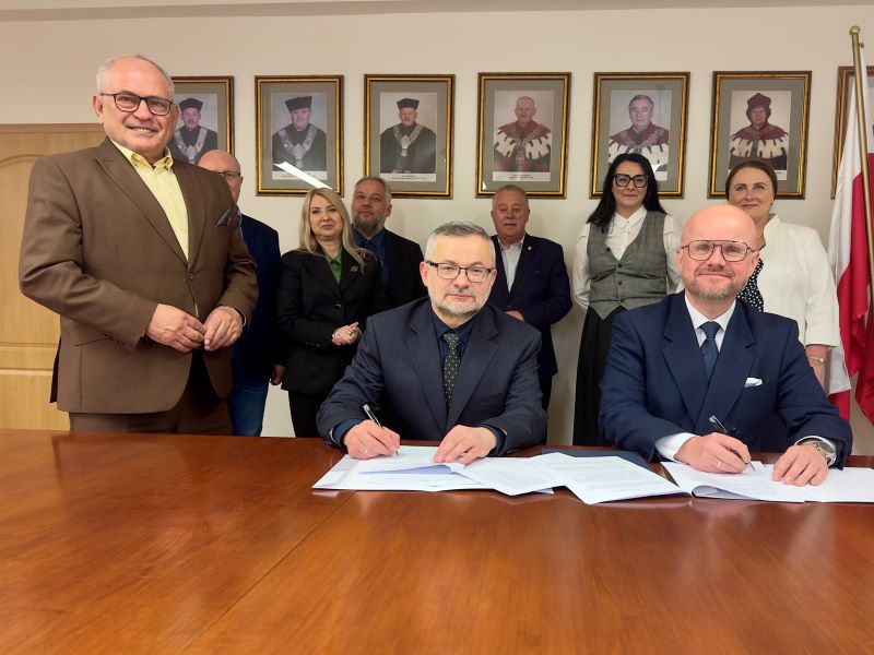 Zdjęcie prezentujące - Rzecznik Finansowy w Akademii Piotrkowskiej. Jak nie stracić pieniędzy w sieci.